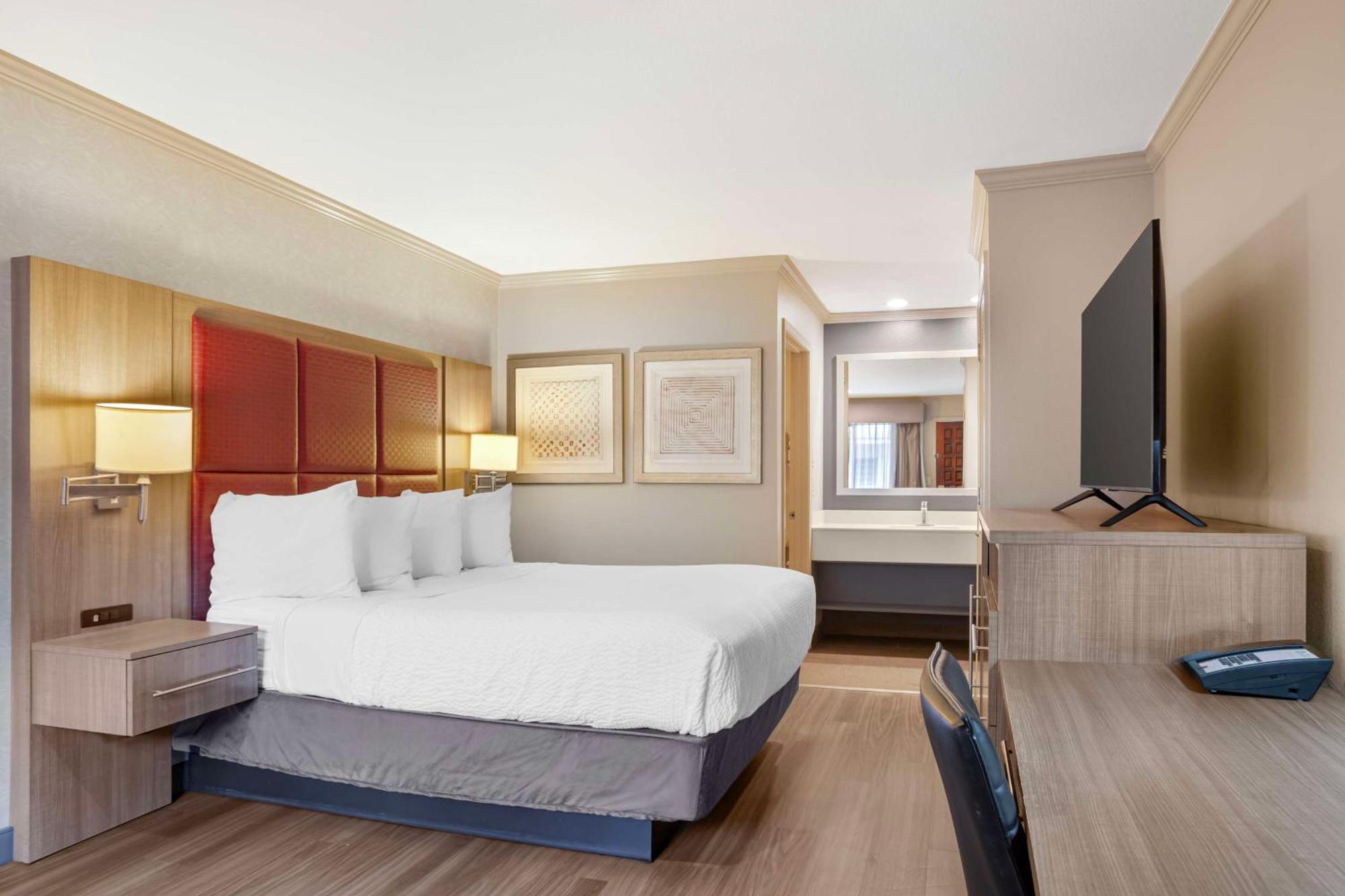 Inn Western Santa Cruz