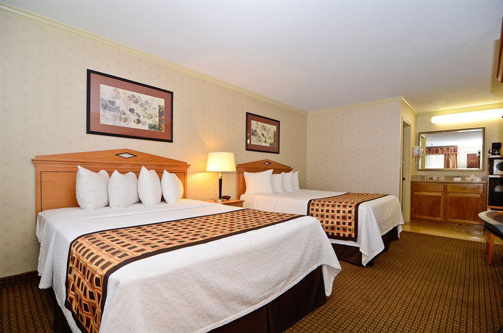Western Inn Santa Cruz