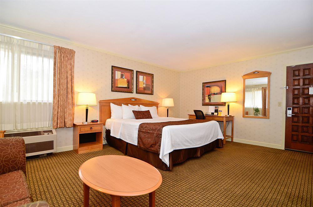 Inn Western