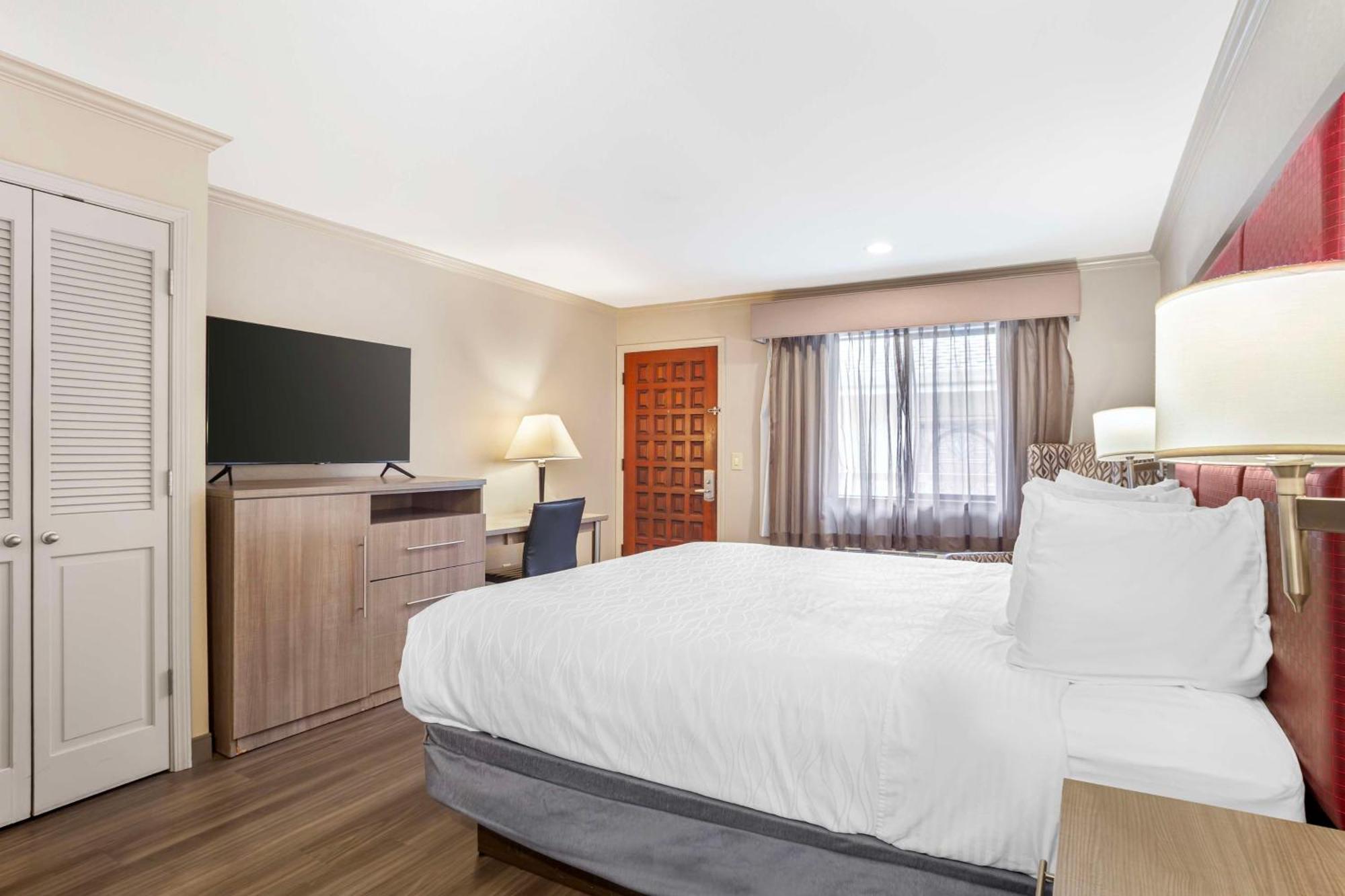 Western Inn 3*