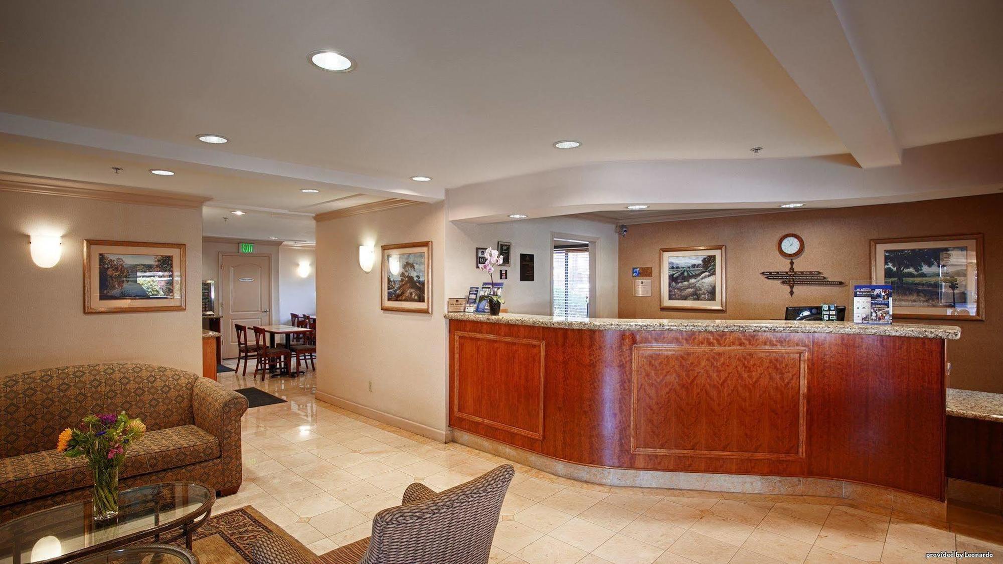 Western Inn 3*