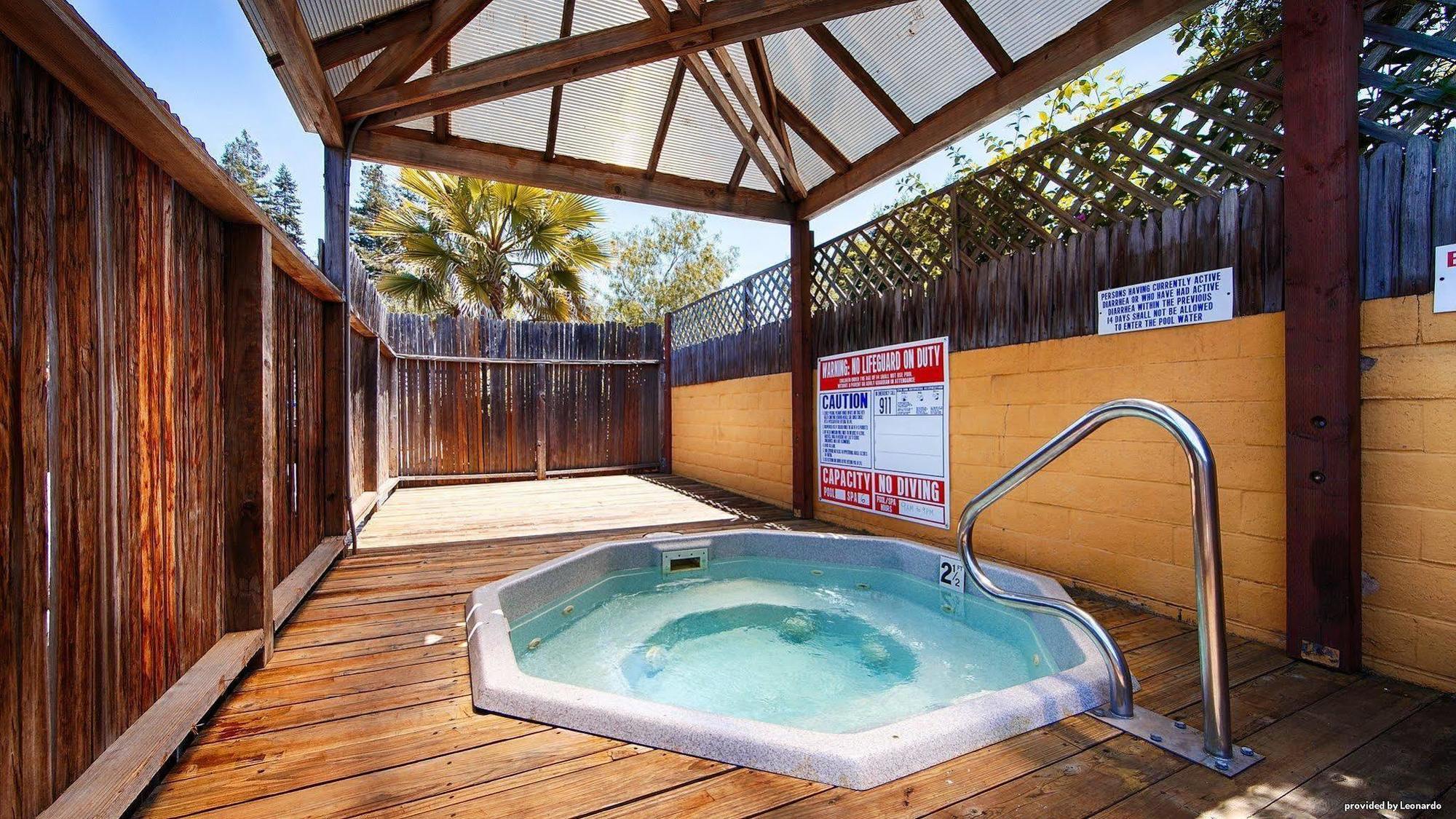 Western Inn 3*